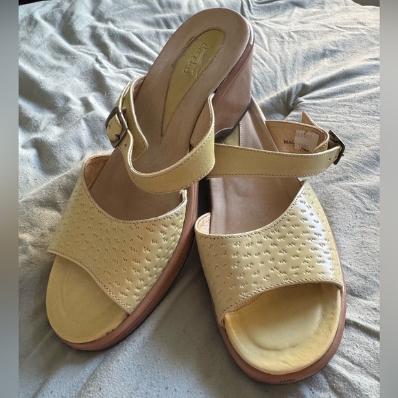 Dansko lime green Mules Comfort Block Heel size 38 7.5/8 - Picture 1 of 6